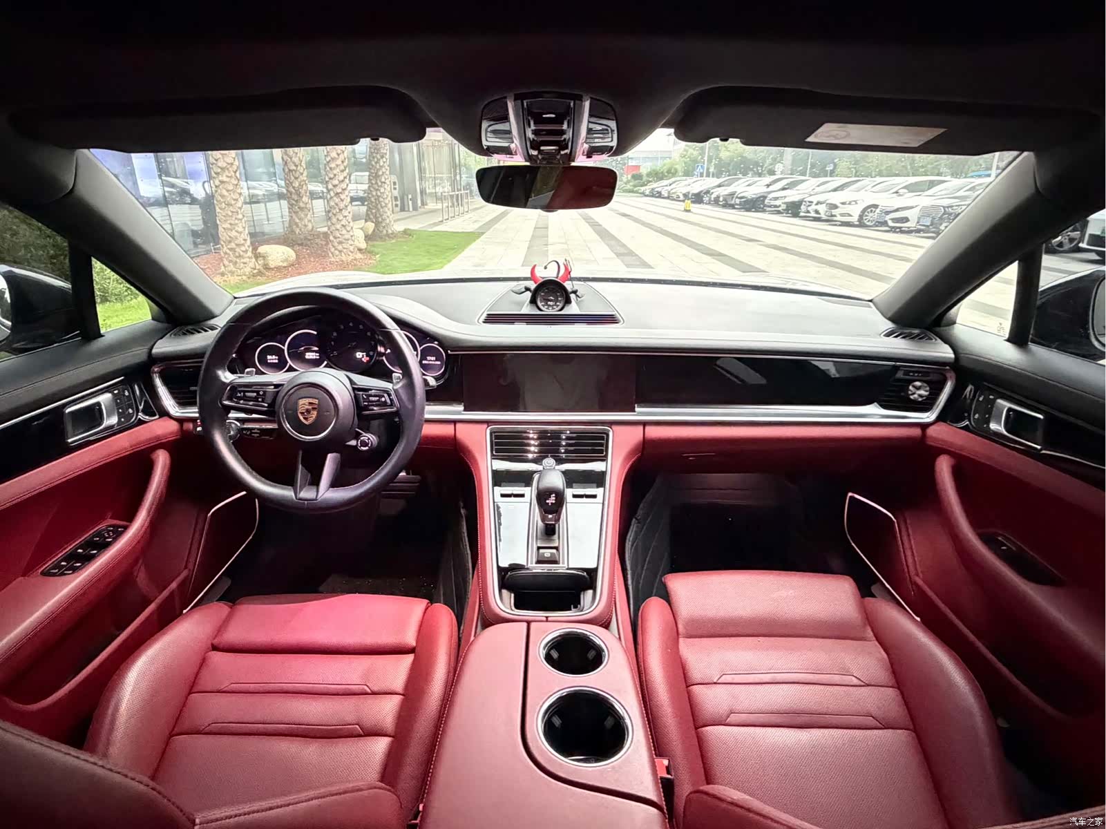 Porsche Panamera, 2023 11