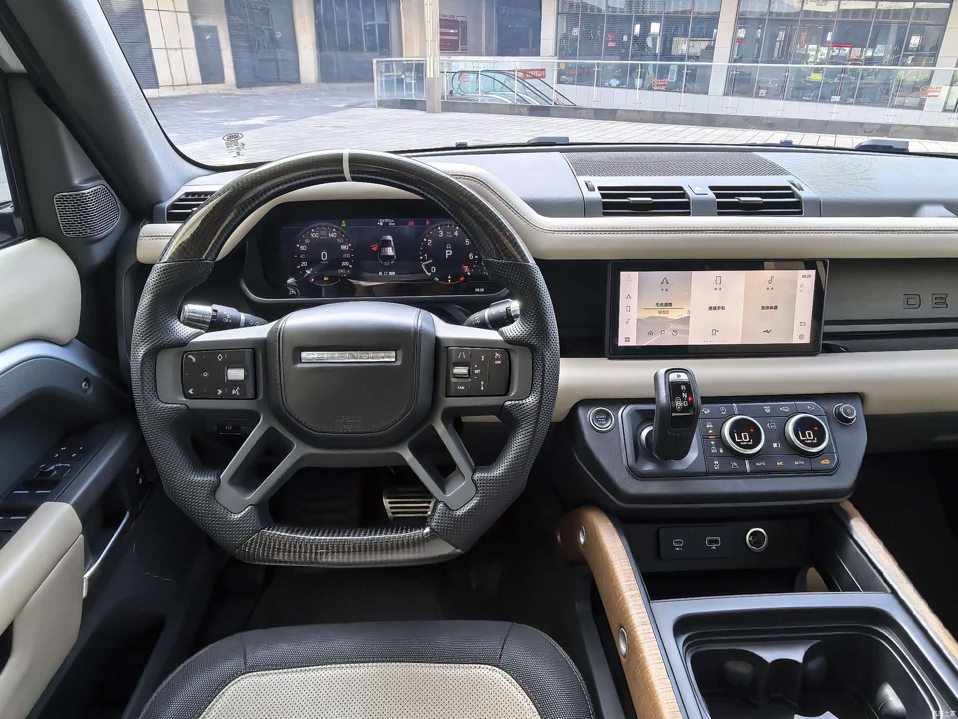 Land Rover Defender, 2021 8