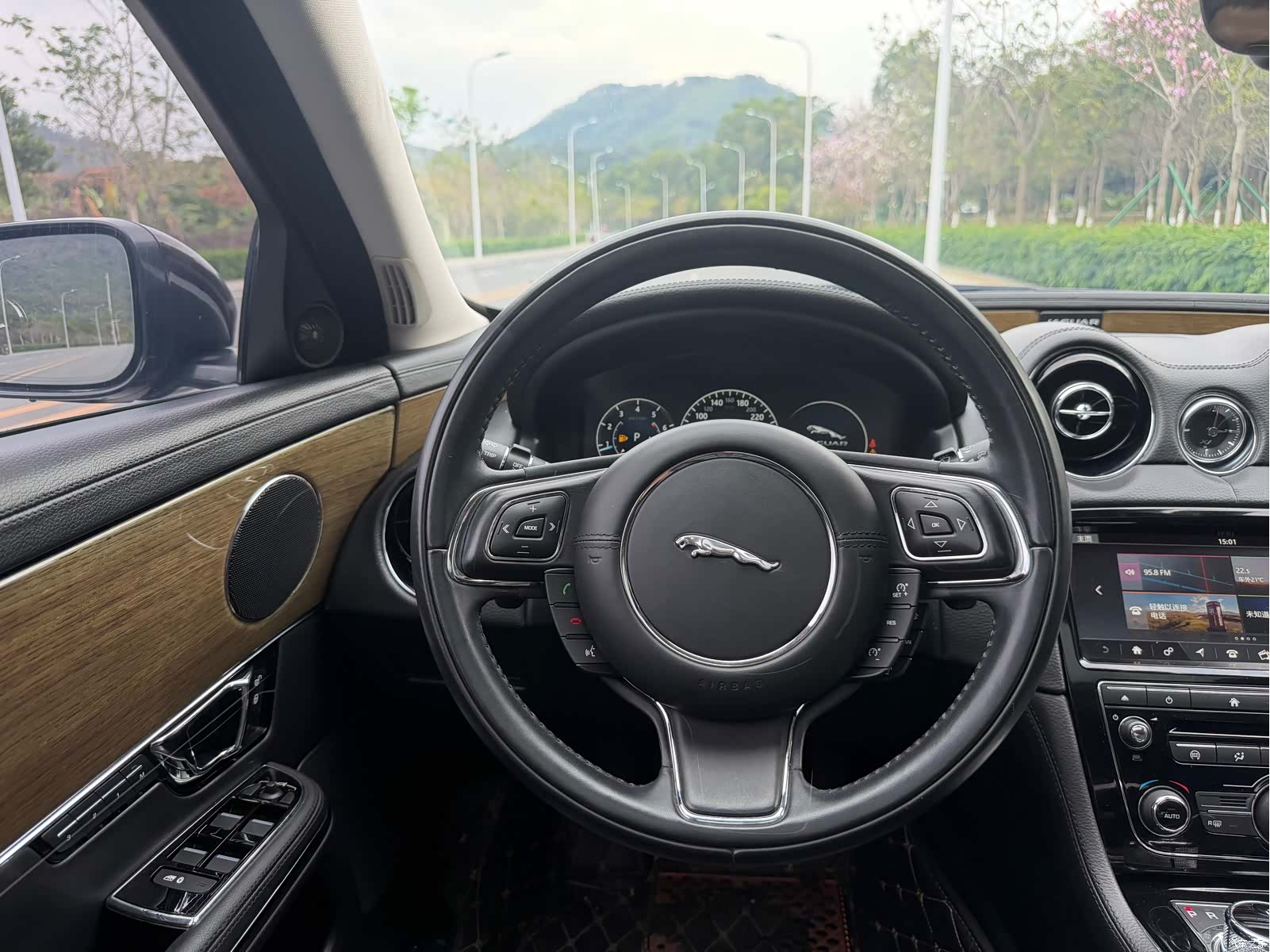 Jaguar XJ, 2018 18