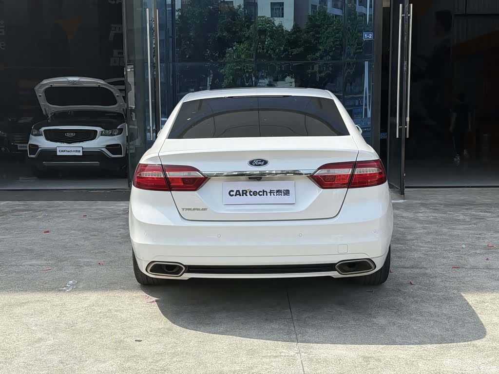 Ford Taurus, 2016 6