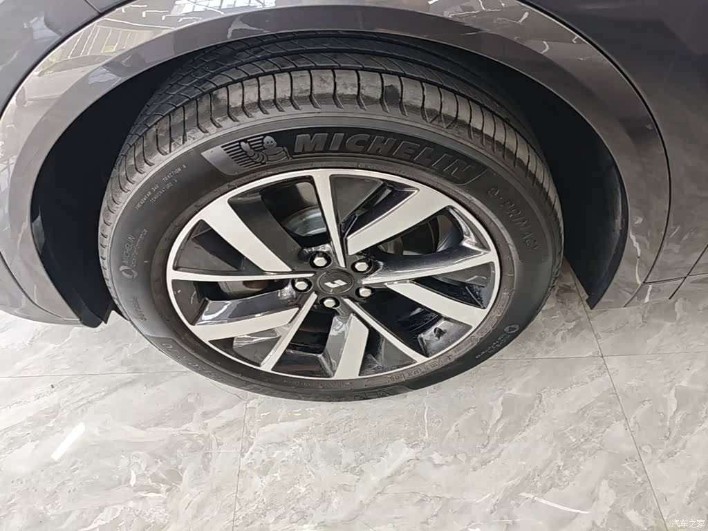 Li Auto L7, 2023 23