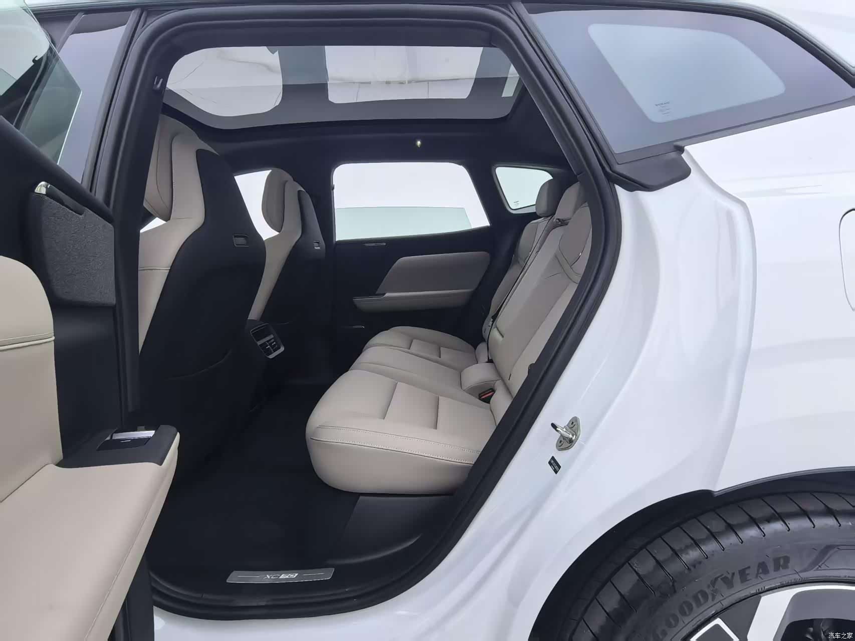 Volvo XC70, 2026 15