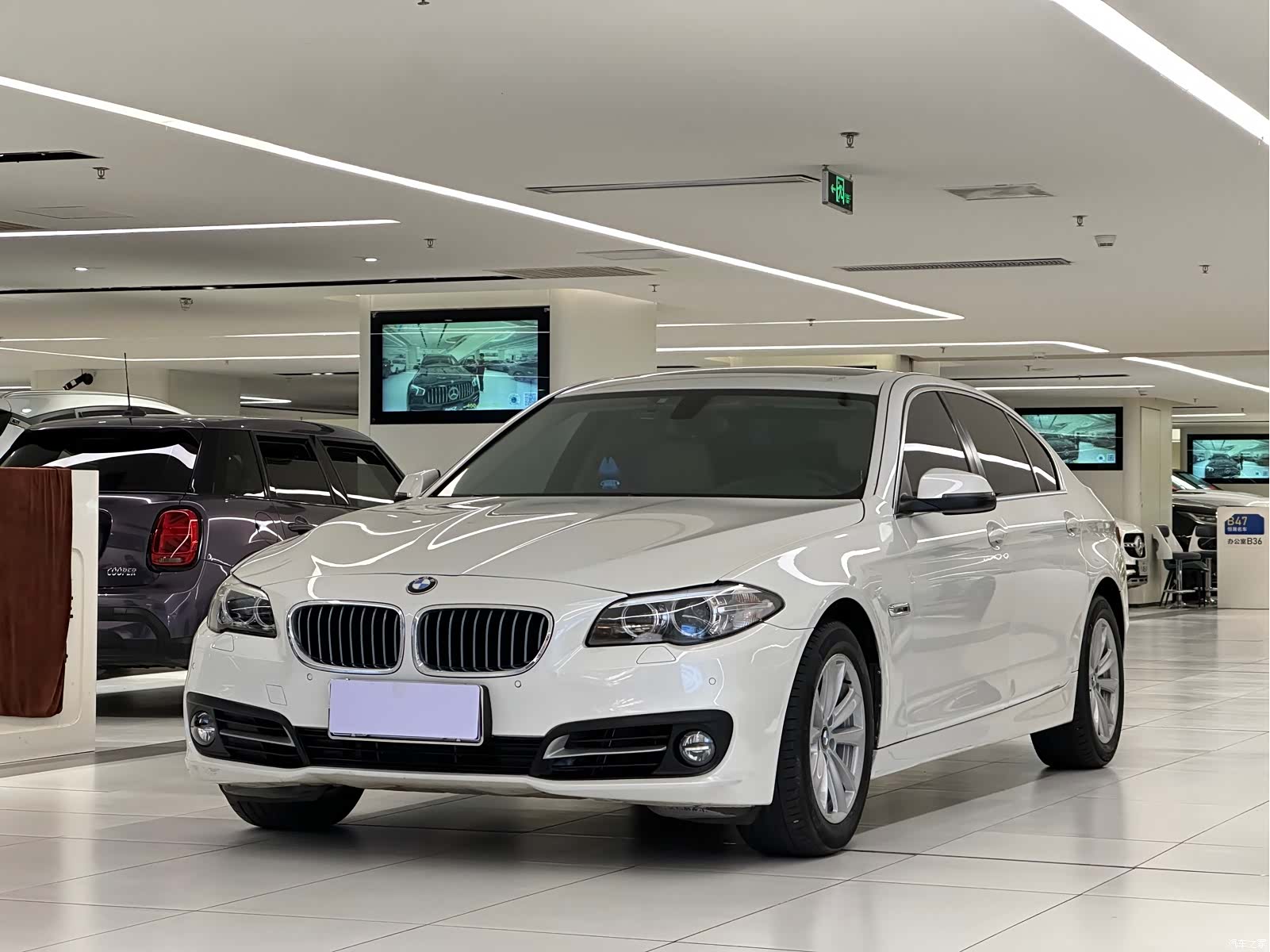 BMW 5 Series, 2015 1