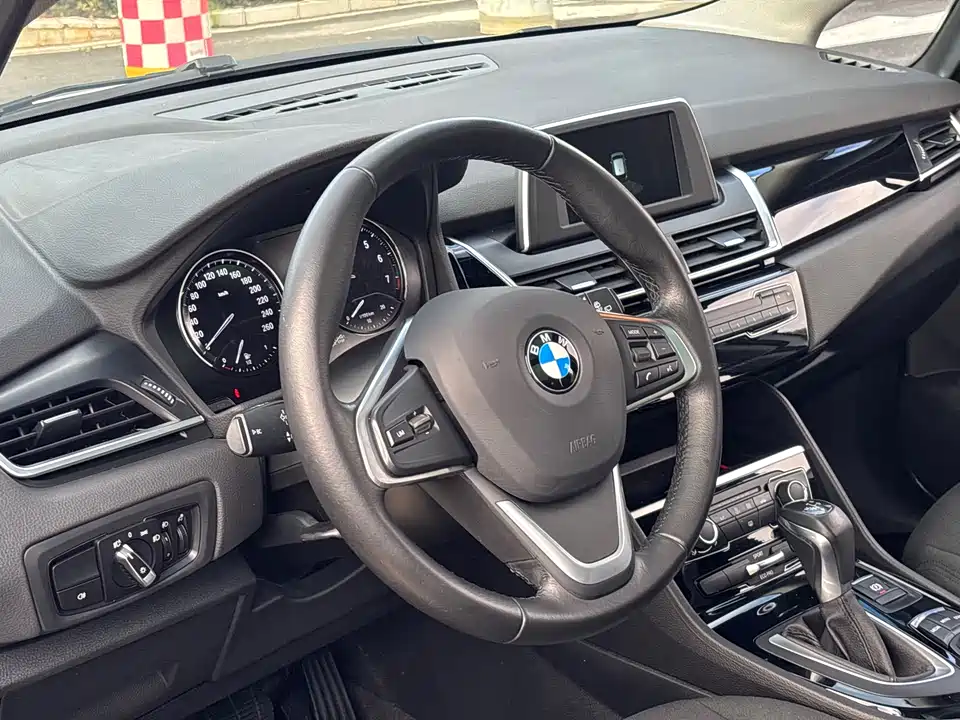 BMW 2 series station wagon