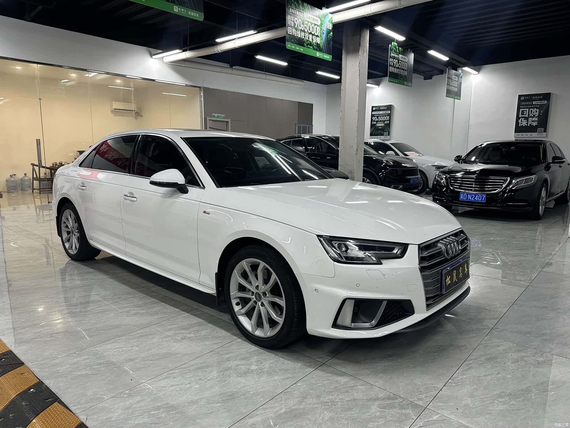 Audi A4L, 2019 3