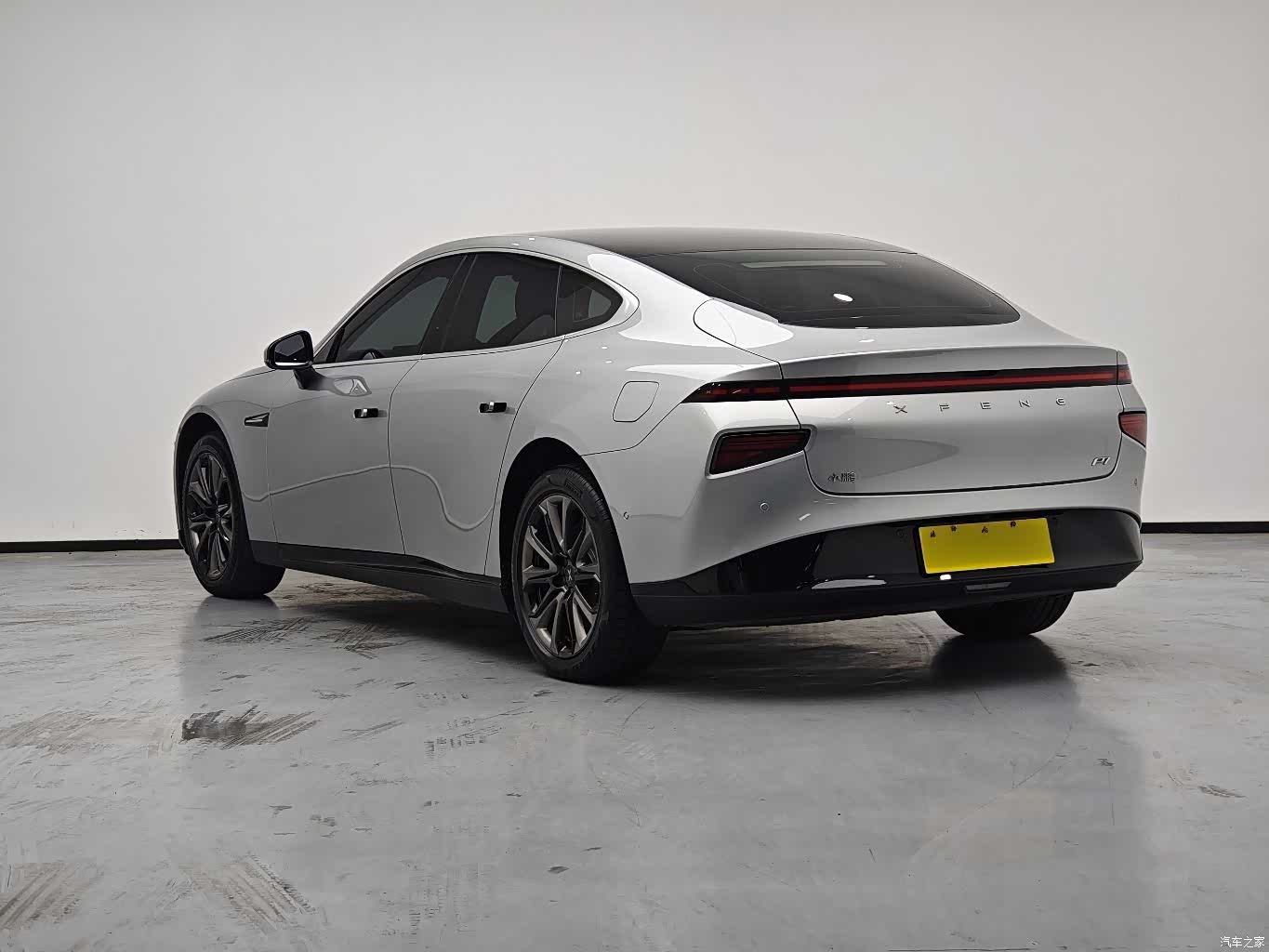 Xpeng P7, 2022 4