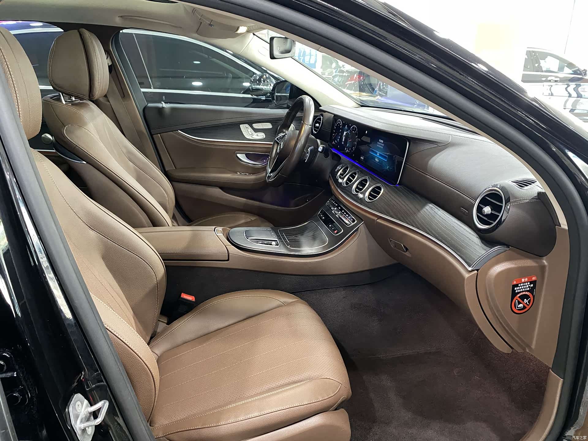 Mercedes-Benz E-Class, 2022 9
