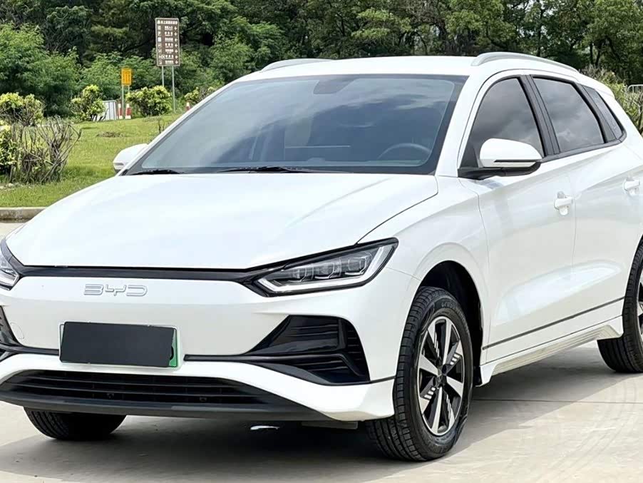 BYD e2