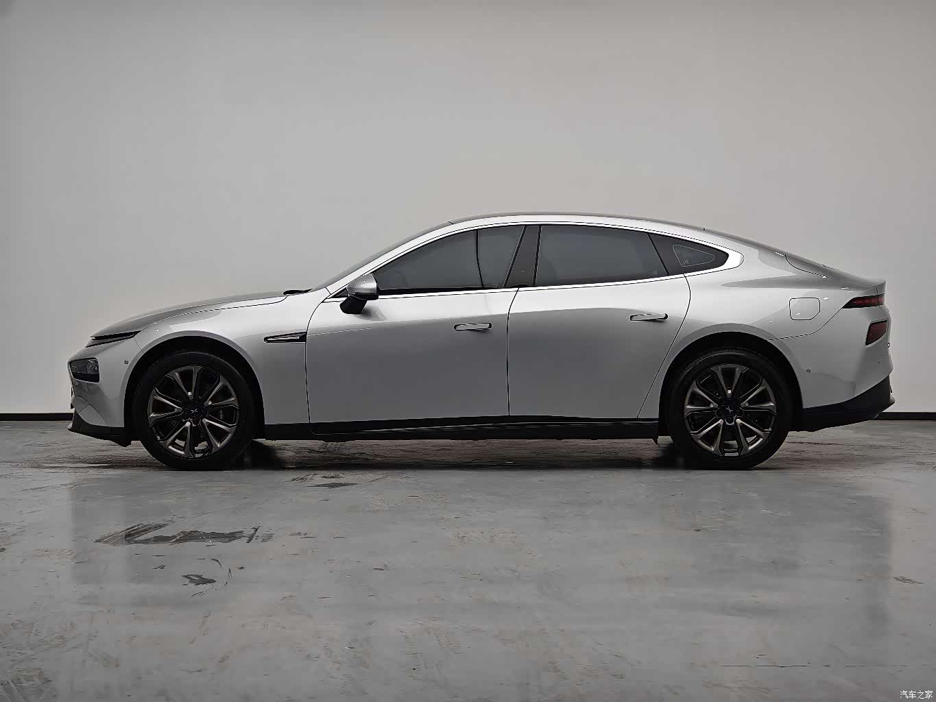 Xpeng P7, 2022 17