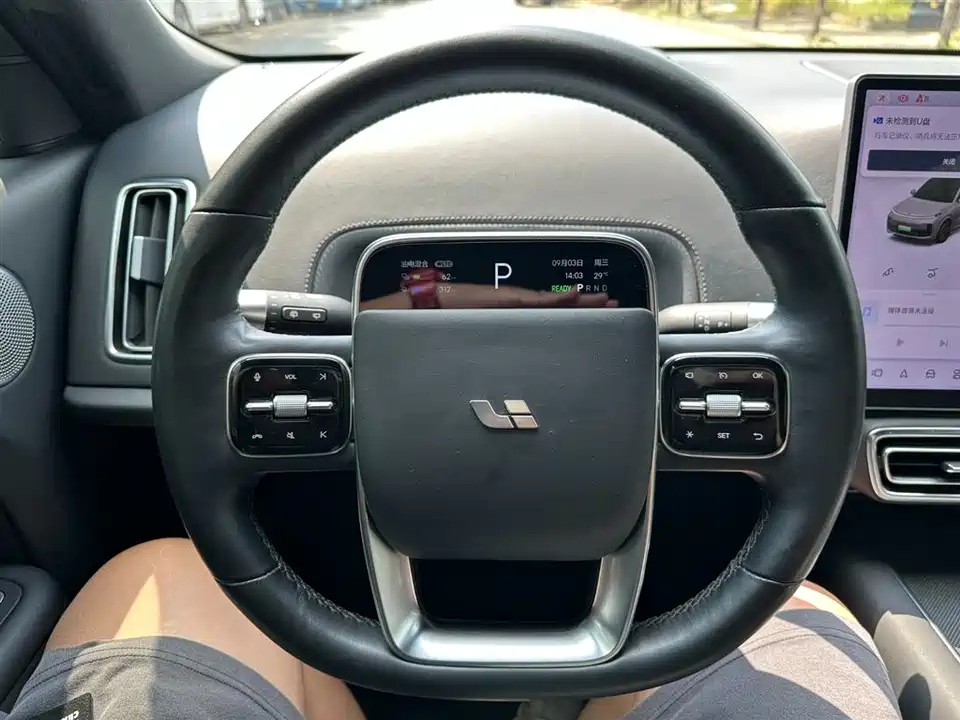 Li Auto Ideal L8