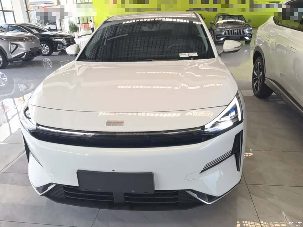 Geely Galaxy L6, 2025 3