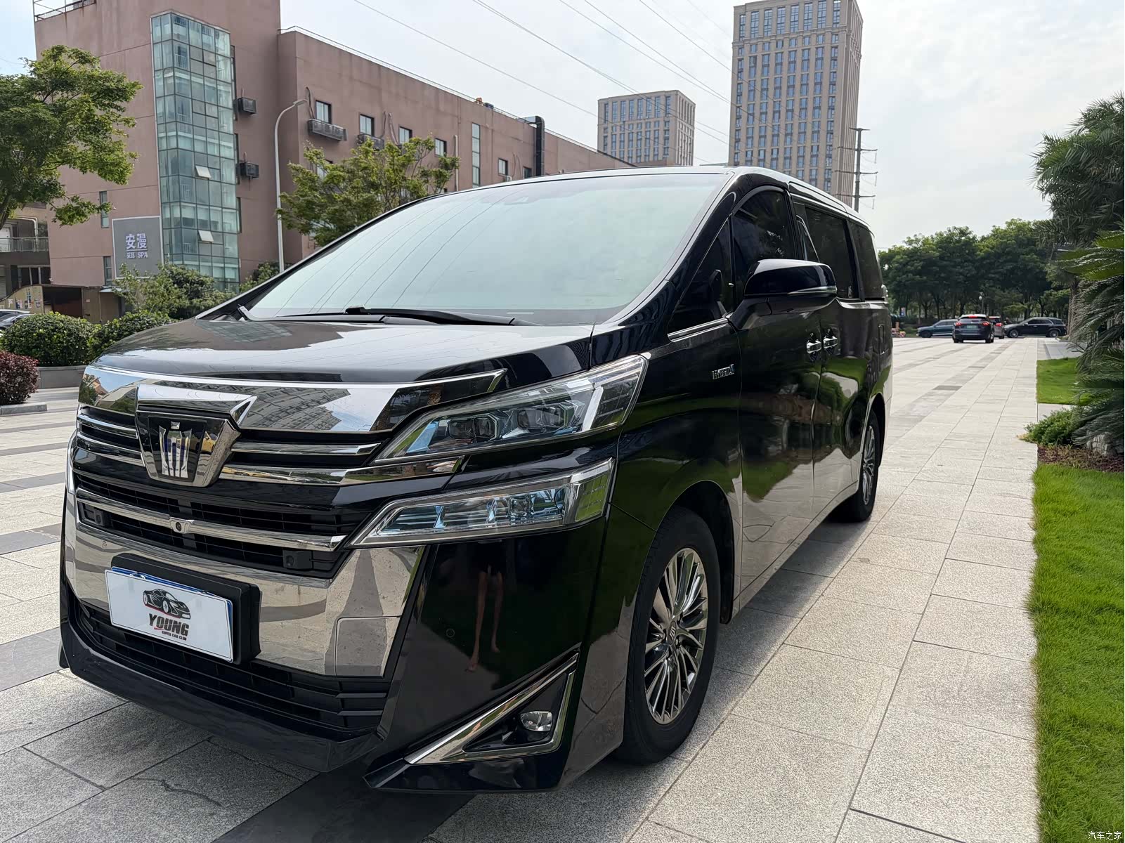 Toyota Vellfire, 2022 2