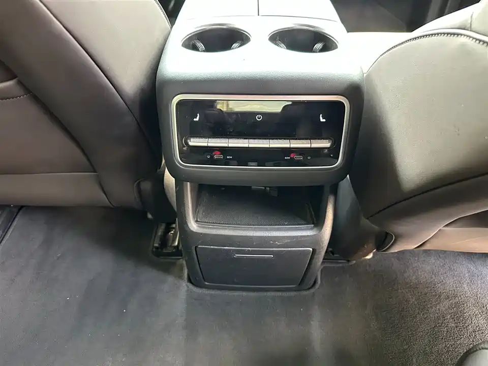Li Auto Ideal L8