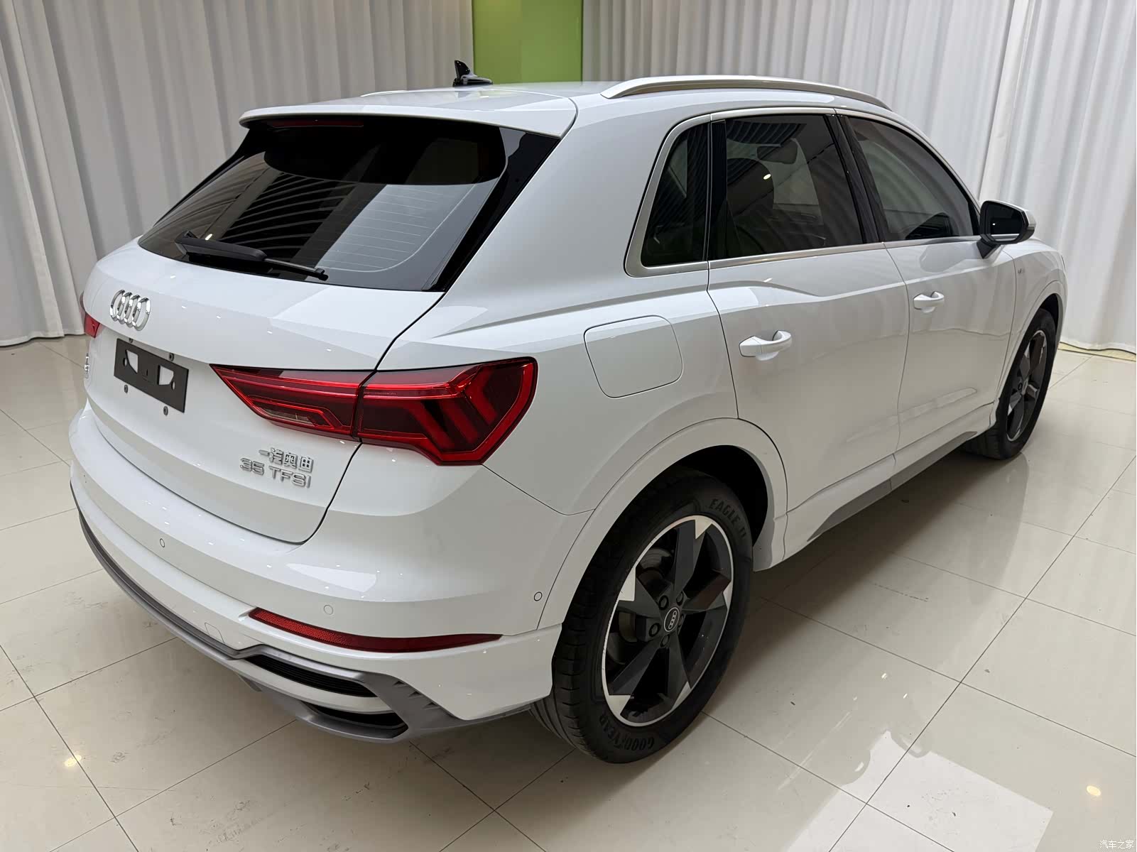 Audi Q3, 2022 4