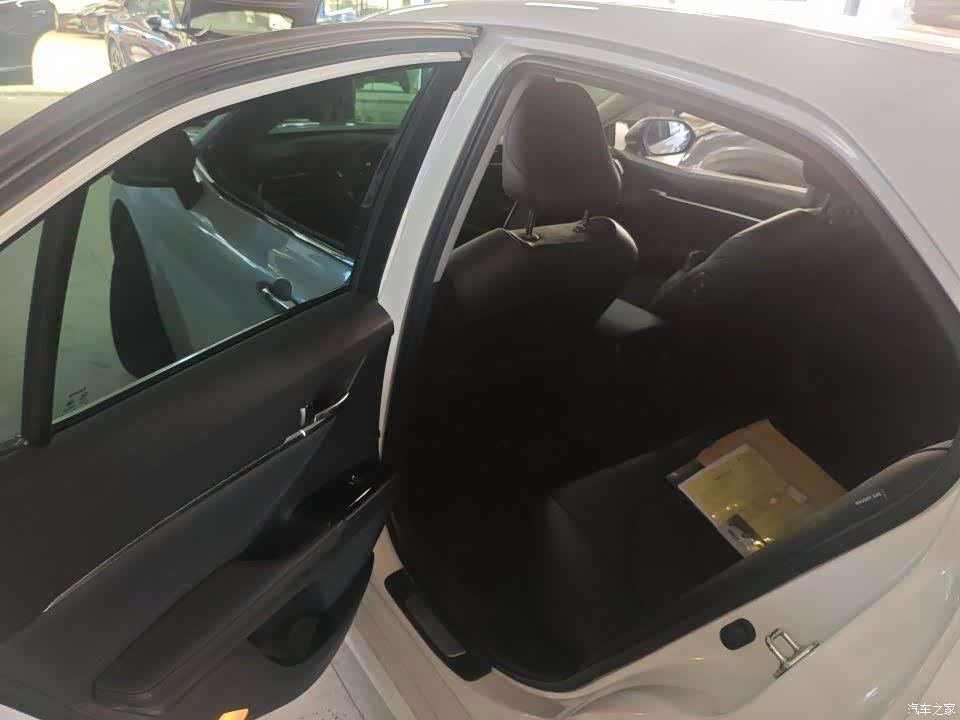 Toyota Camry, 2019 7