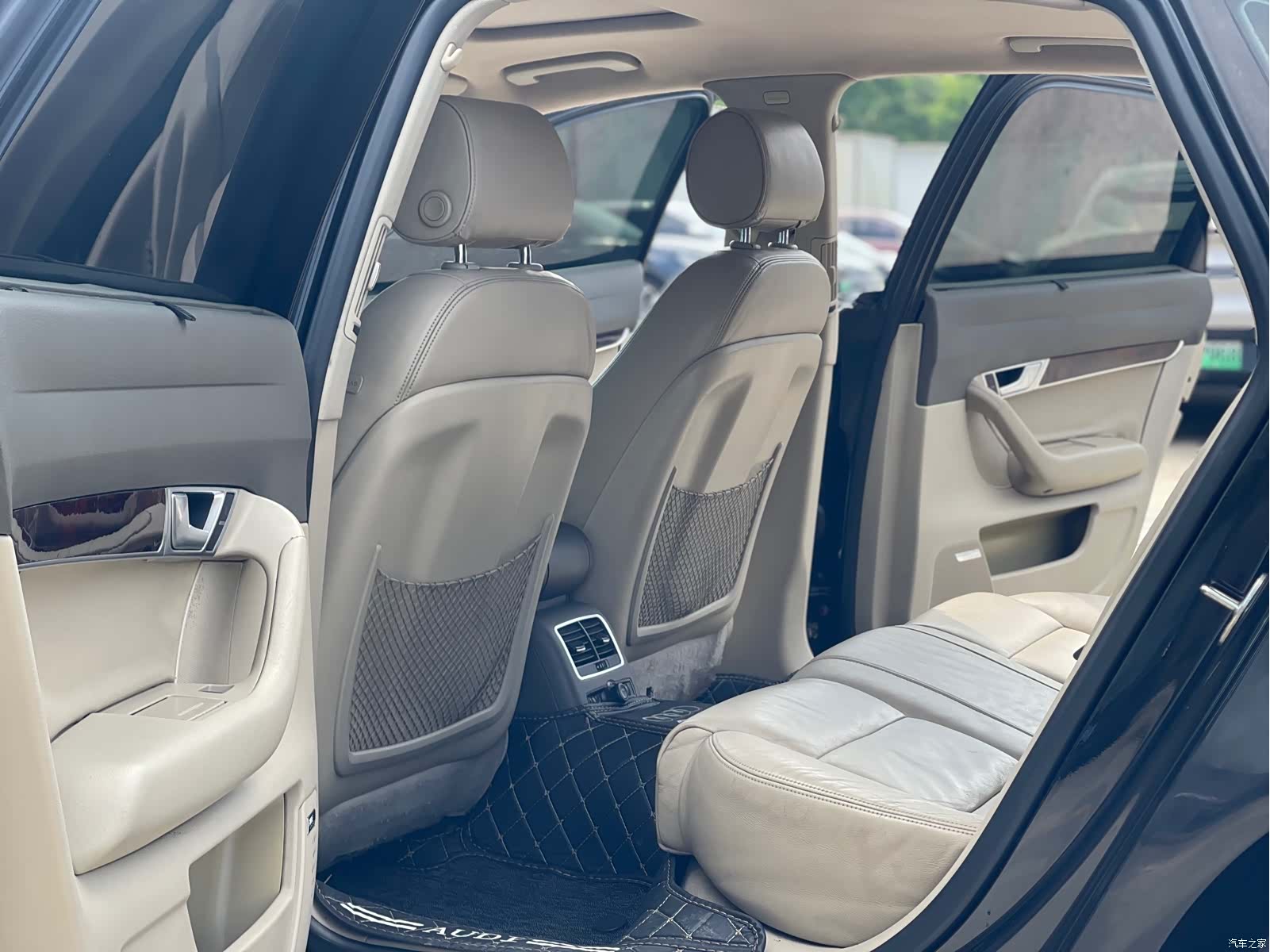 Audi A6L, 2009 9
