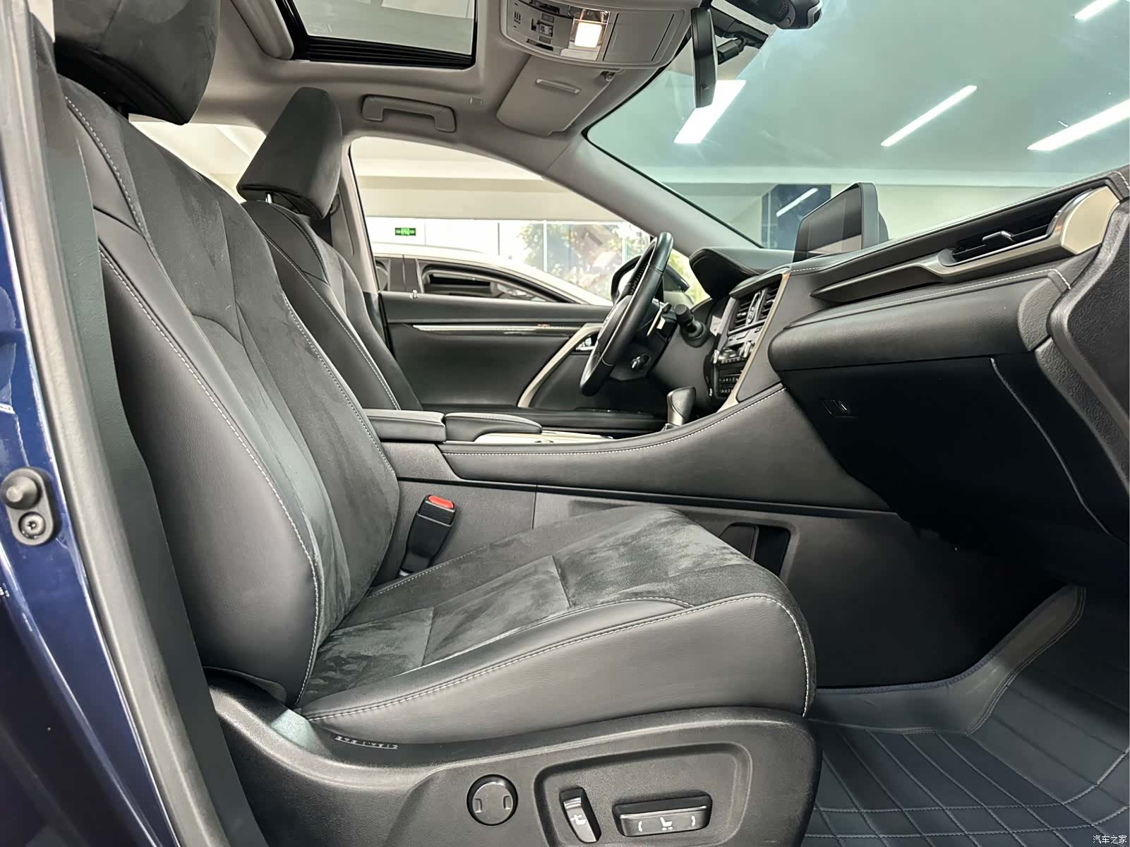 Lexus RX, 2020 12