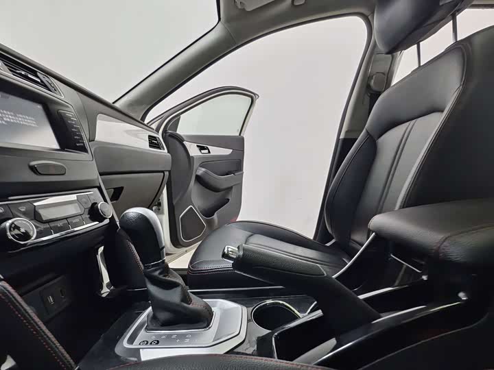 BAIC shen bao X55 2016 1.5T CVT jing ying ban