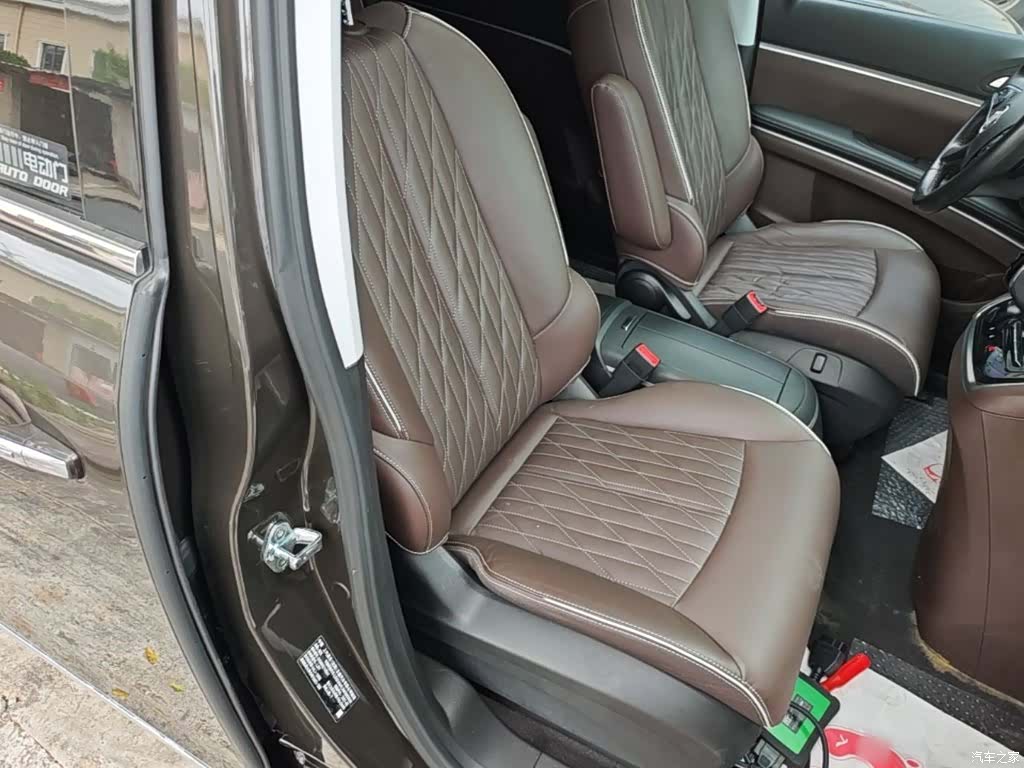 Buick GL8, 2021 20