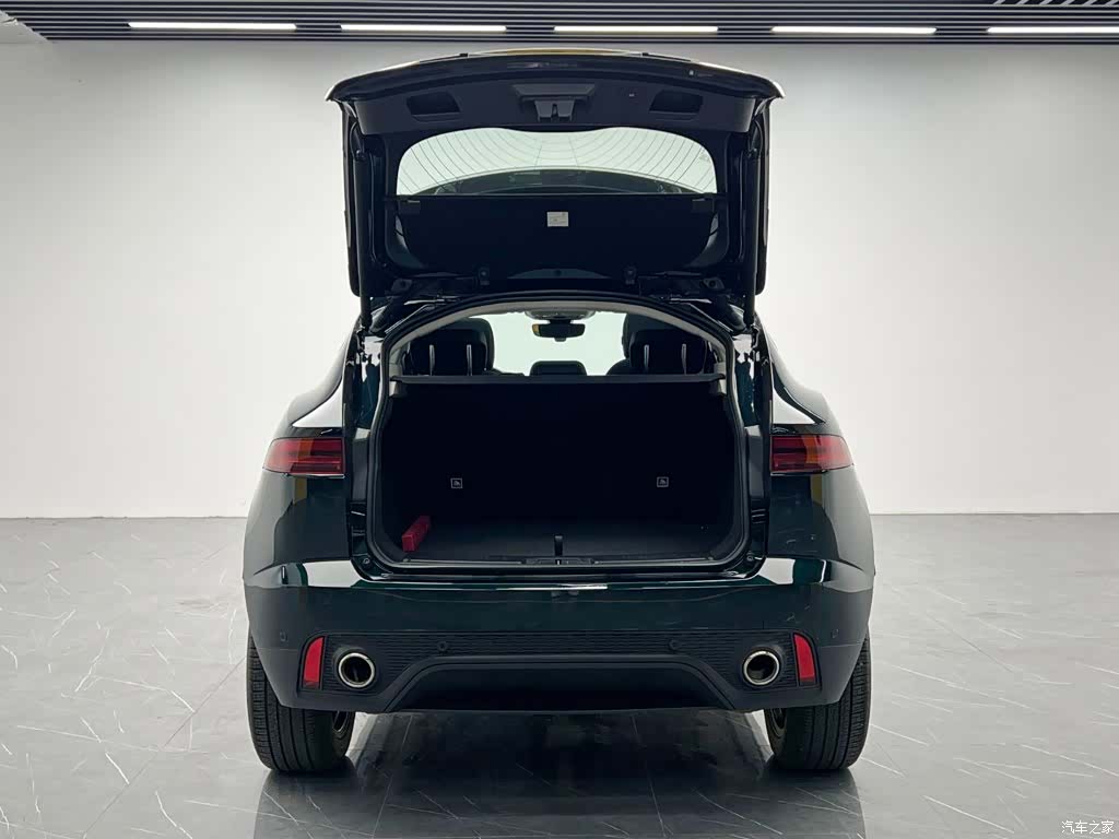 Land Rover E-PACE, 2024 9