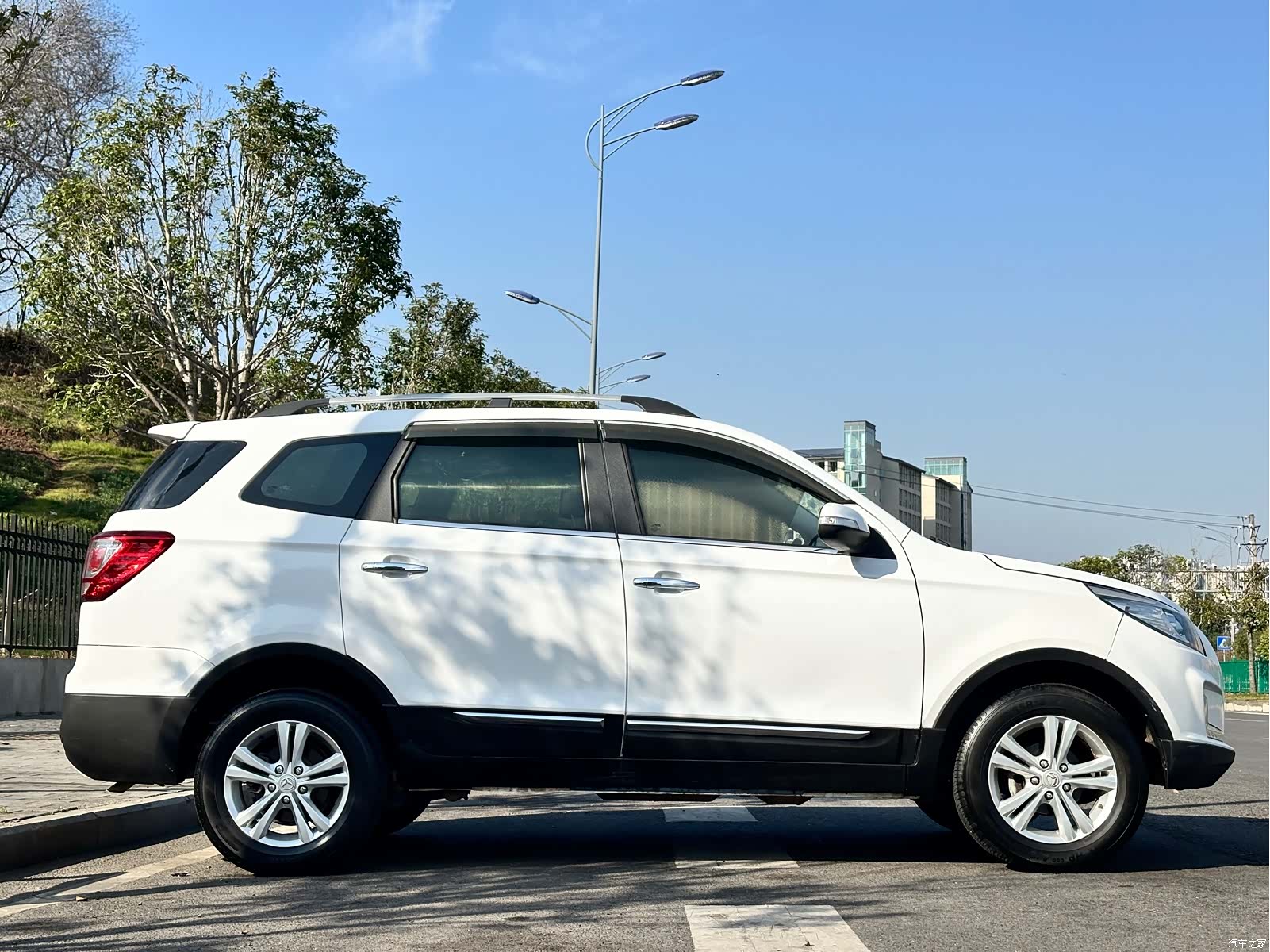 BAIC S3, 2015 4