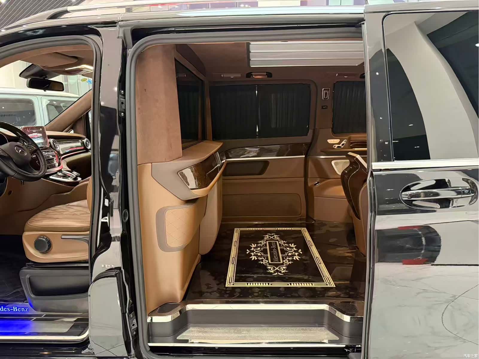 Mercedes-Benz V-Class, 2020 10