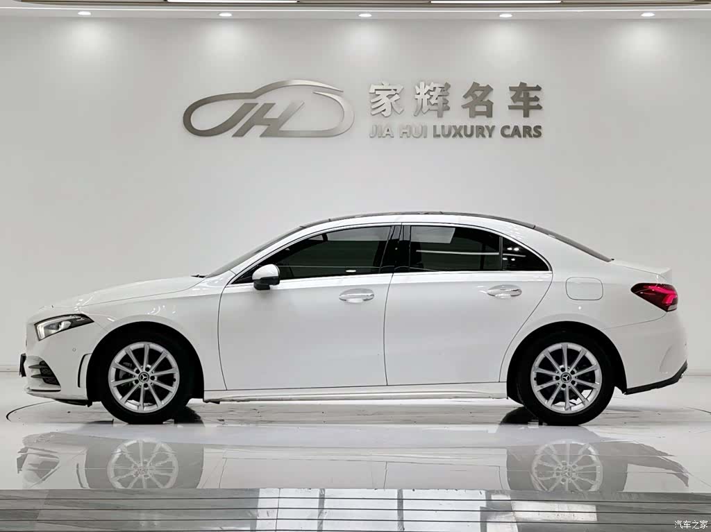 Mercedes-Benz A-Class, 2019 4