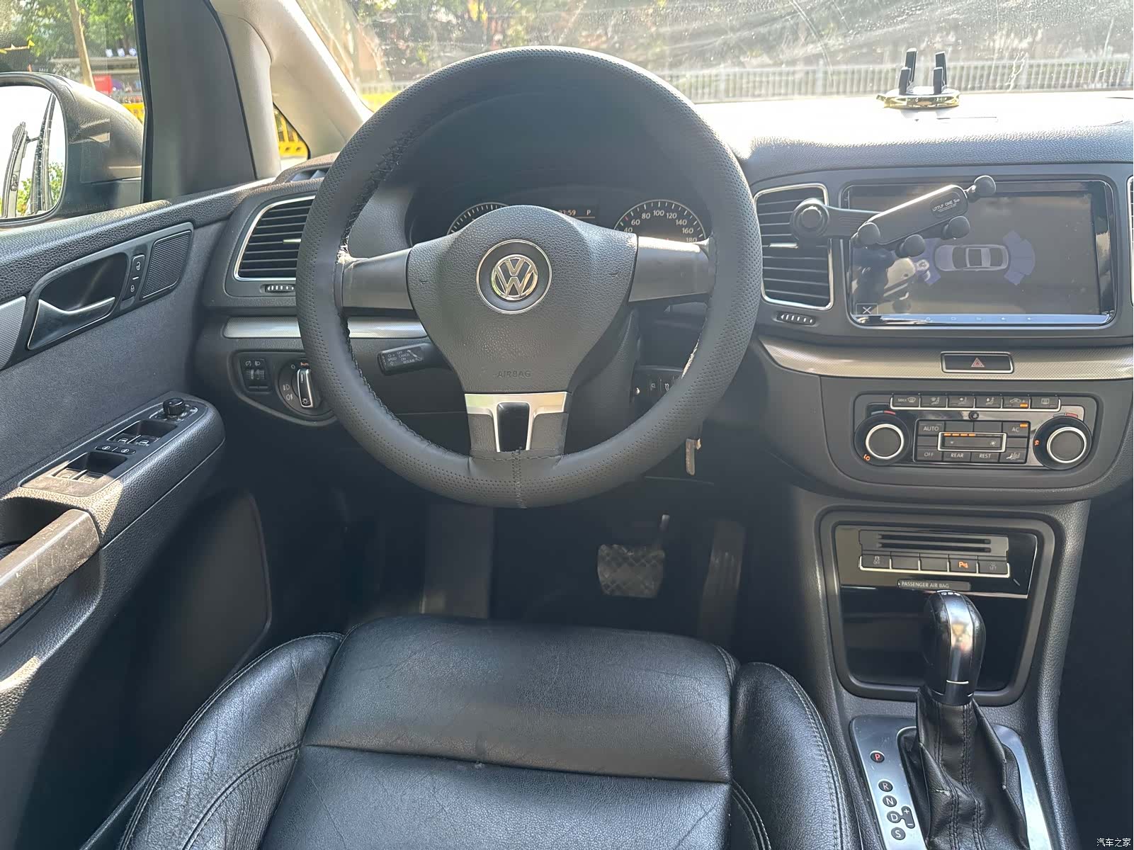 Volkswagen Xia, 2012 10