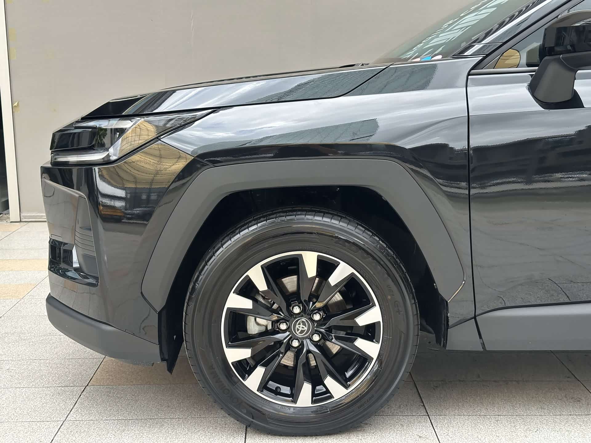 Toyota Wildlander, 2026 все фото