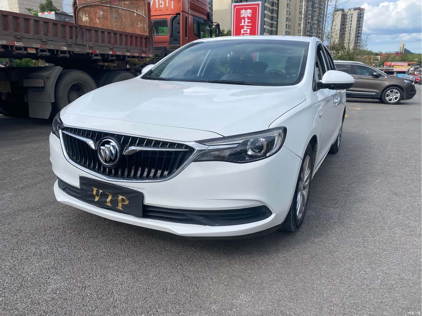 Buick V, 2018 1