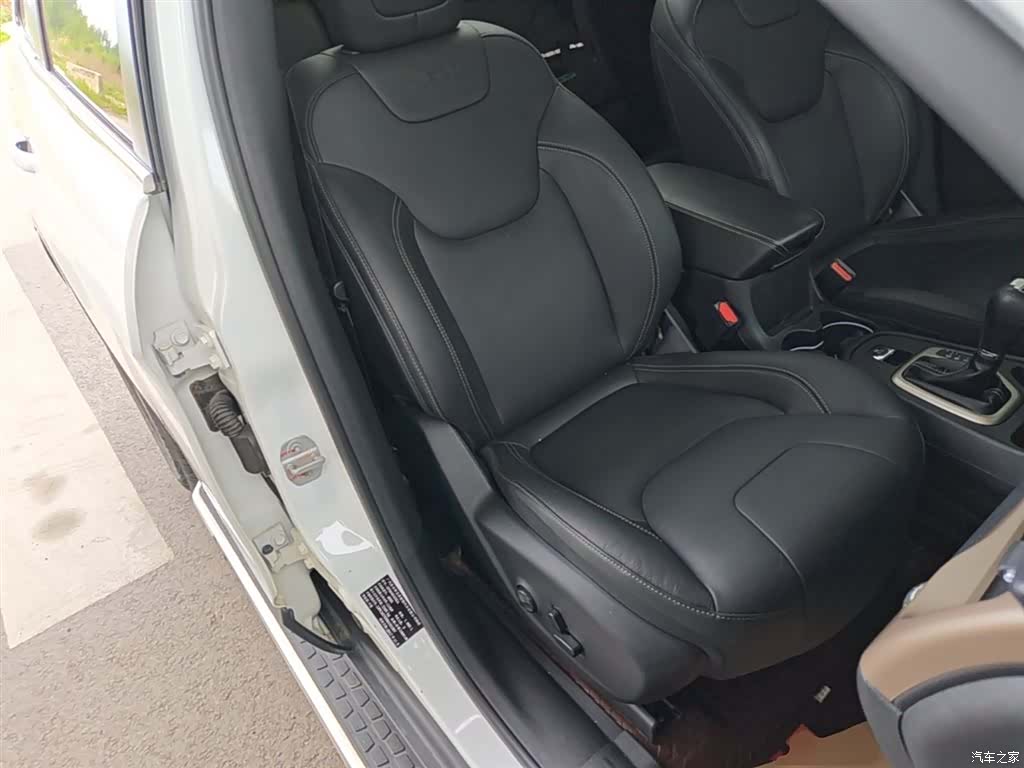 Jeep Cherokee, 2018 25
