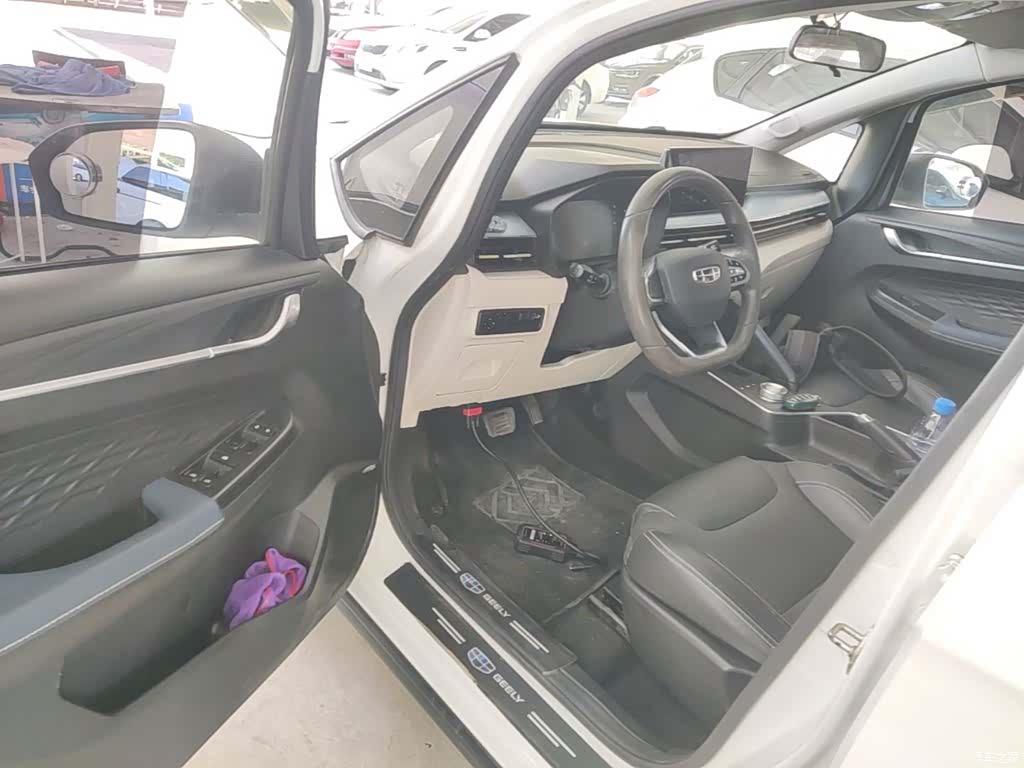 Geely EX3, 2022 16