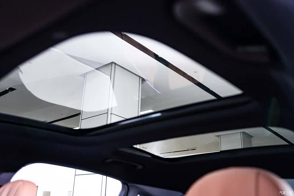 Mercedes-Benz E-Class, 2025 29
