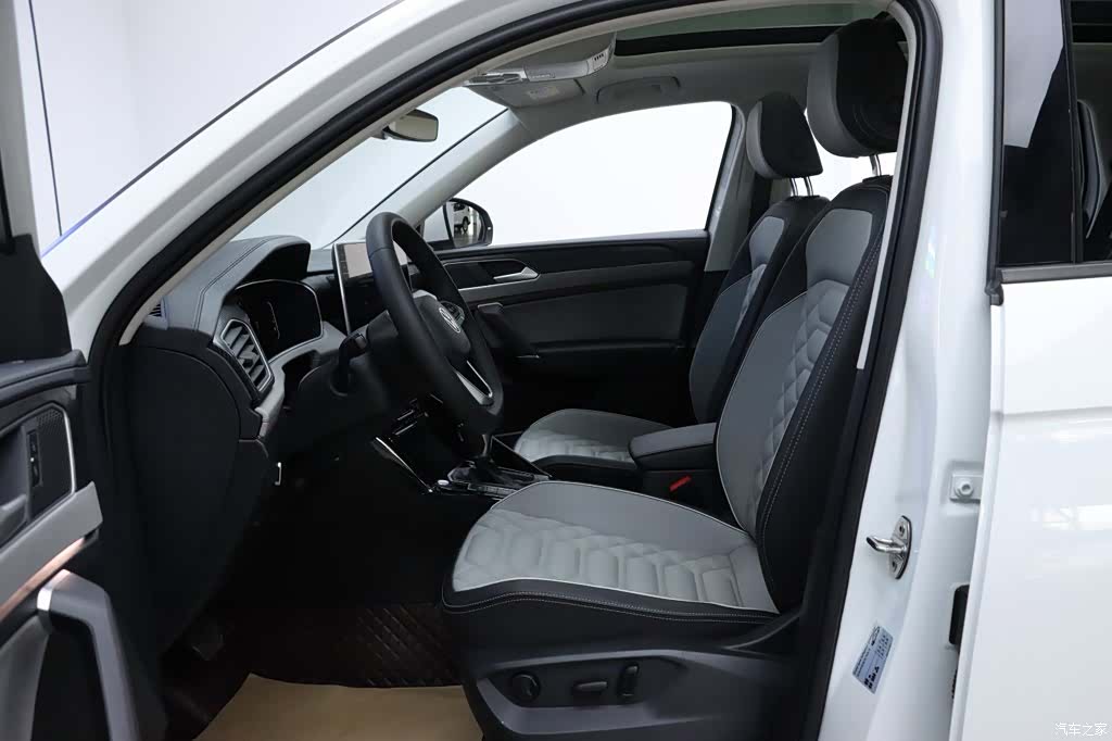 Volkswagen Tayron, 2023 13