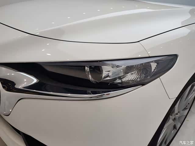 Mazda Mazda3, 2024 17