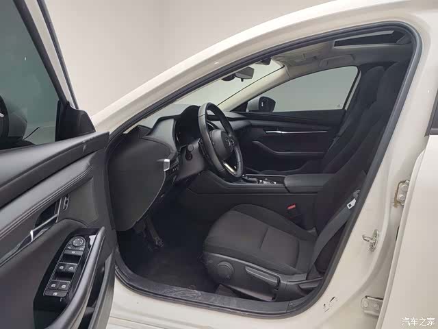 Mazda Mazda3, 2024 12