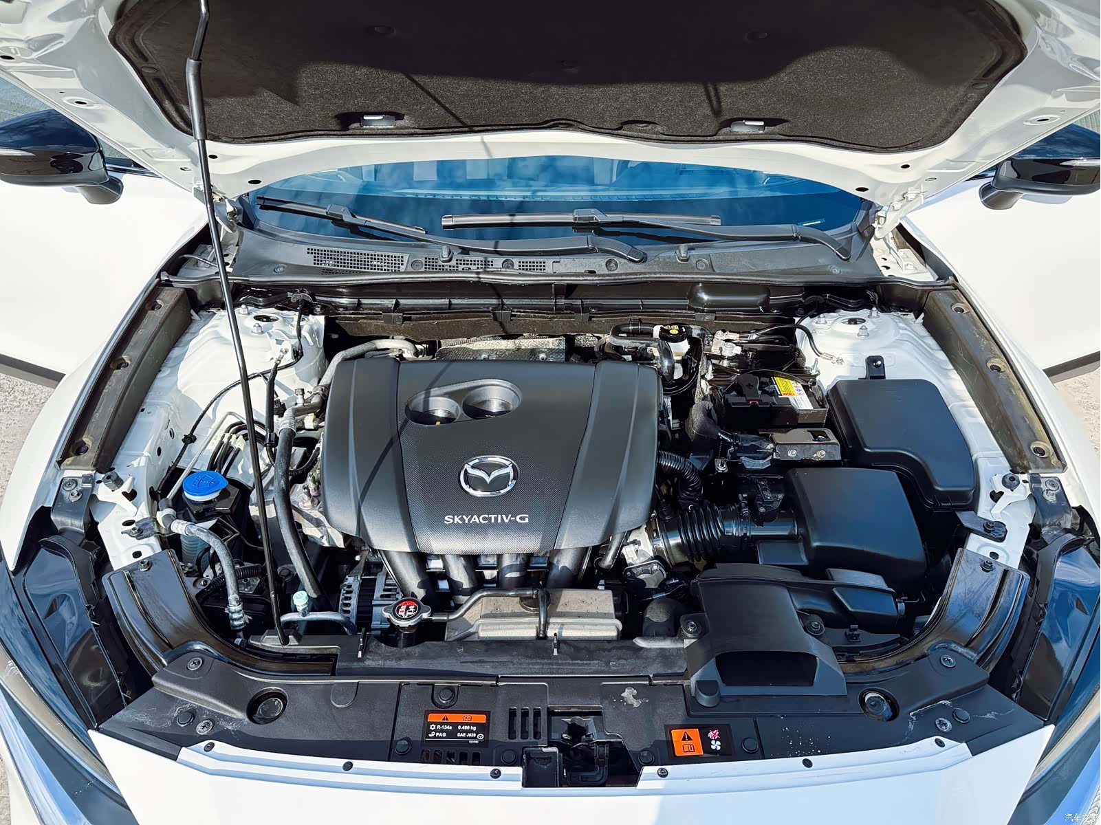 Mazda CX-4, 2023 15
