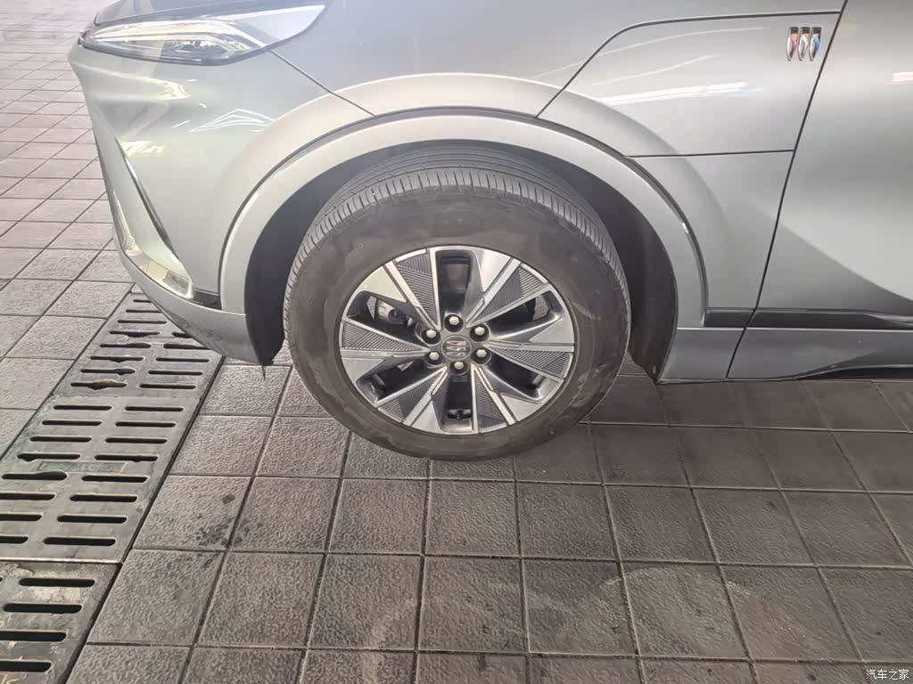 Buick E5, 2024 23