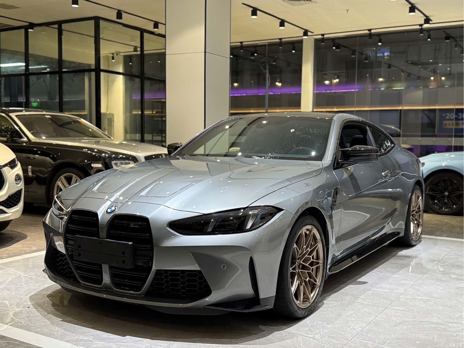 BMW M4, 2025 1