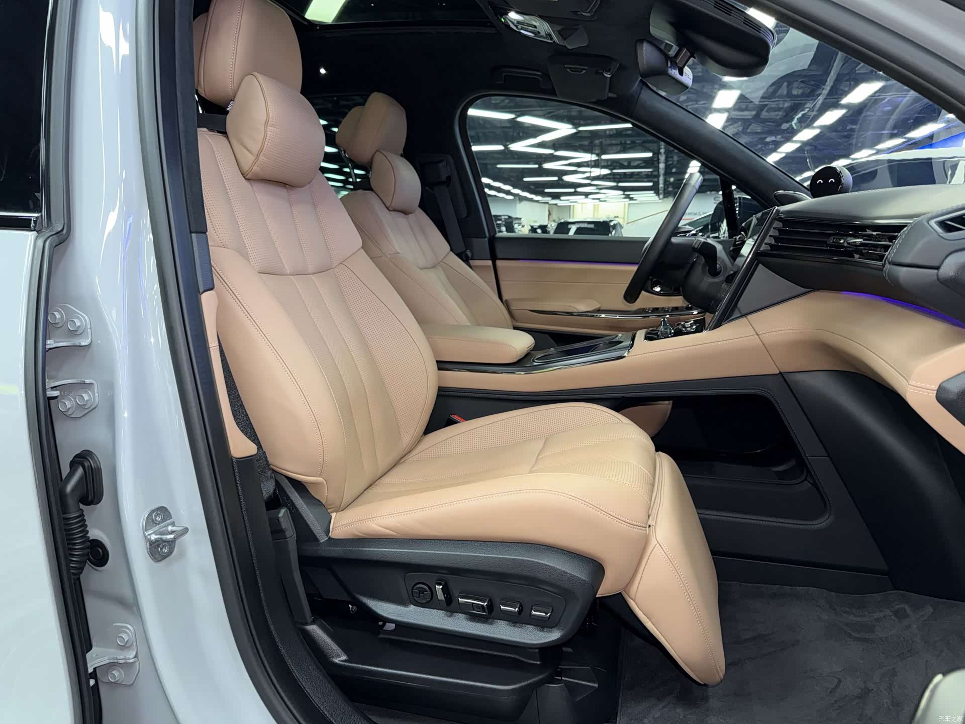 NIO ES8, 2022 11
