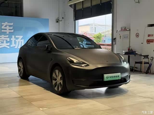 Tesla Model Y, 2021 3