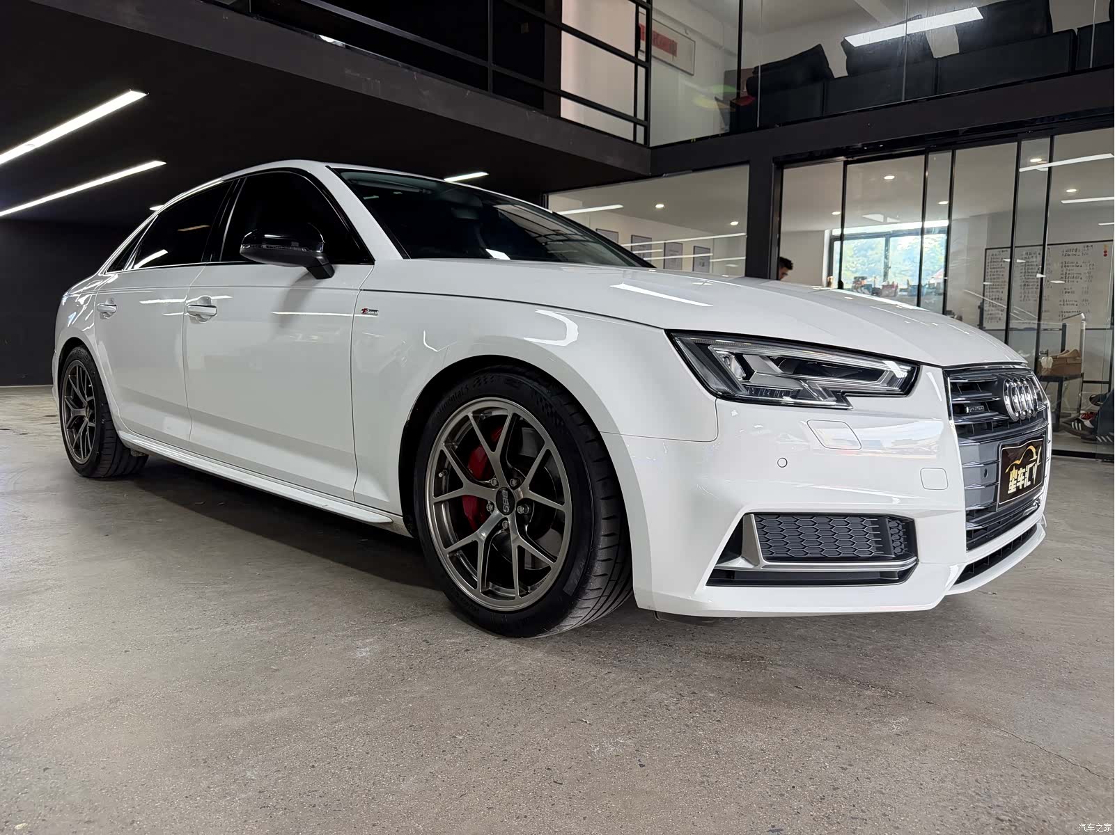 Audi A4L, 2018 3