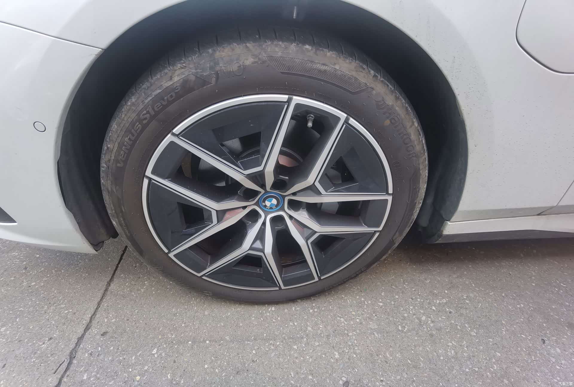 BMW i5, 2025 все фото