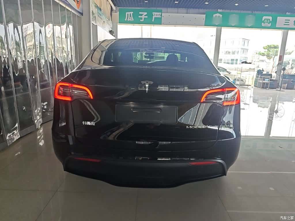 Tesla Model Y, 2021 6