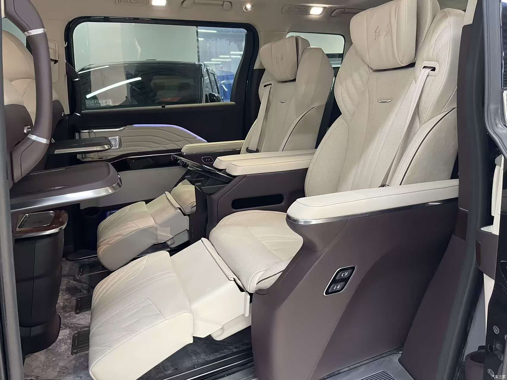 Hongqi HQ9, 2022 10