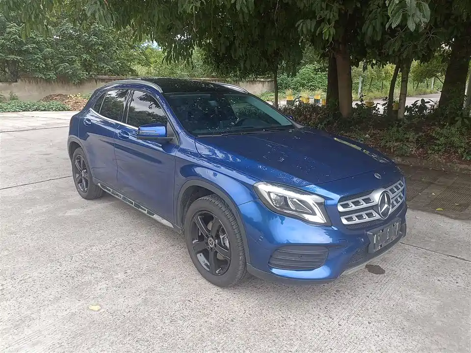 Mercedes-Benz GLA
