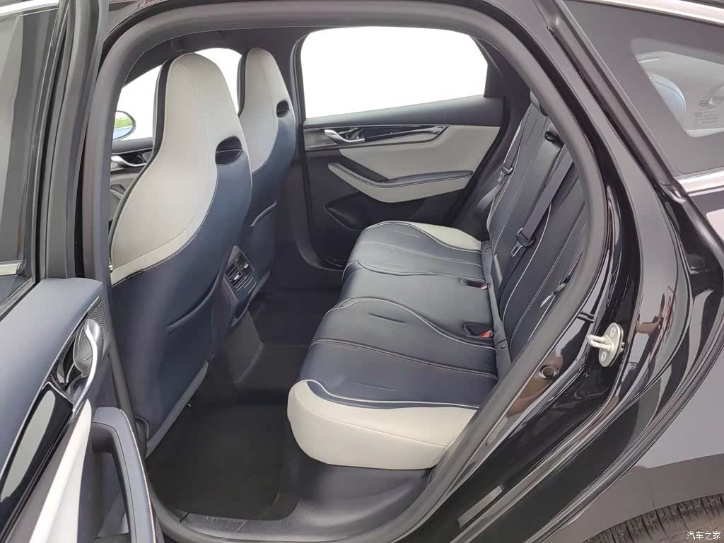 BYD Qin, 2022 15