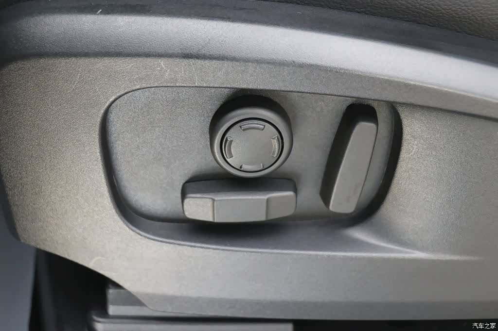 Land Rover Defender, 2024 12