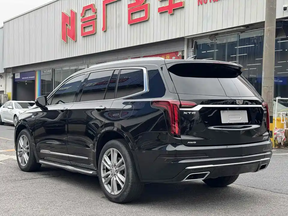 Cadillac XT6