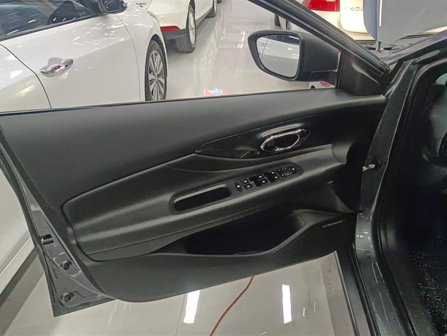 Trumpchi Shadow Leopard